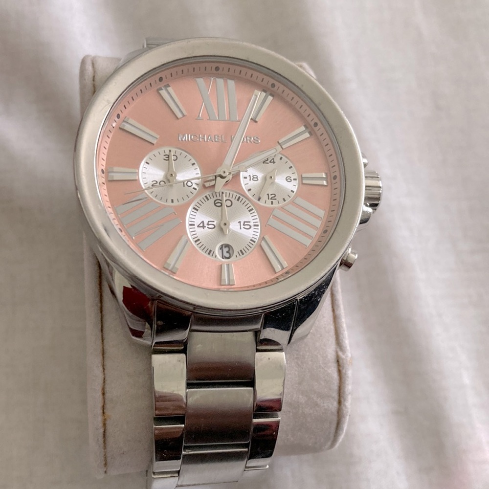 MK WATCH